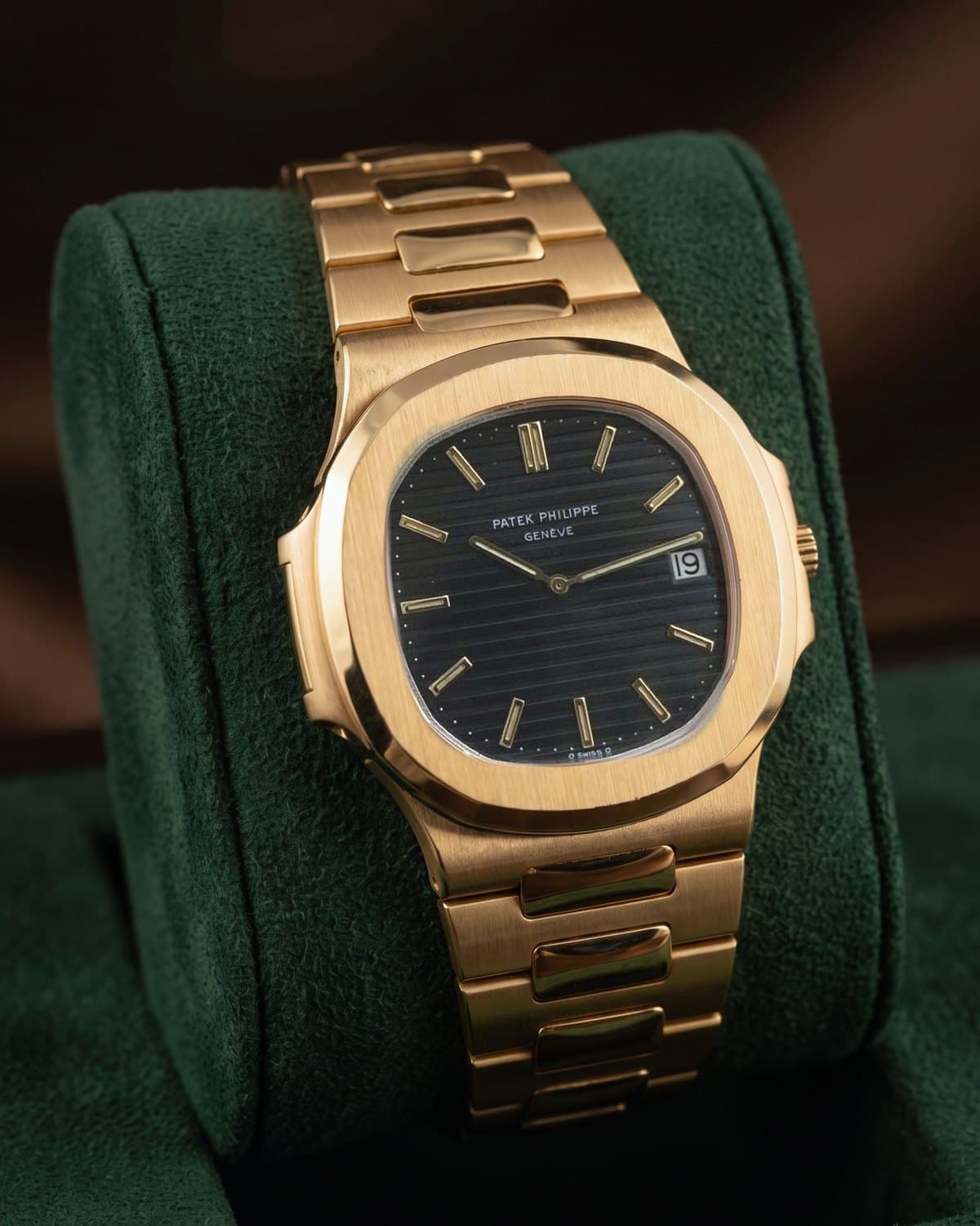 Patek Philippe Nautilus “Jumbo” with Cufflinks