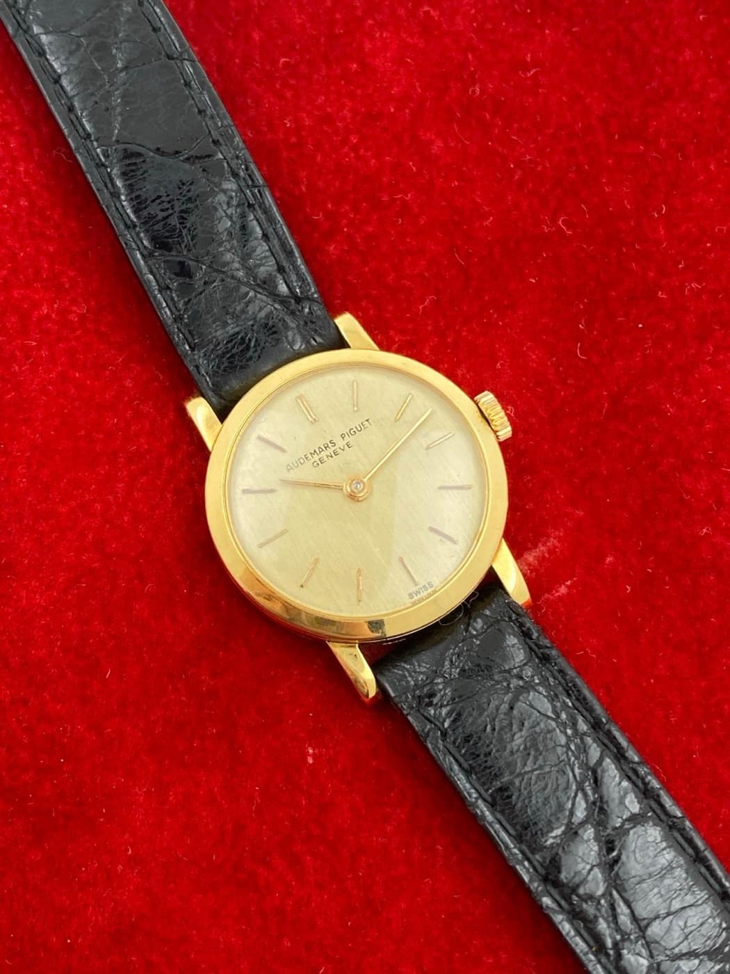 Audemars Piguet Vintage Damenuhr (Gelbgold) – Ansicht 4