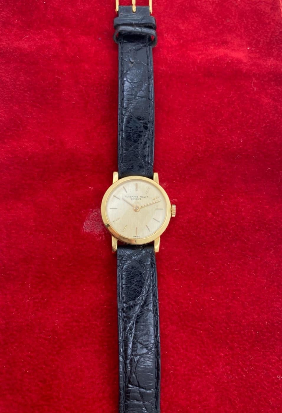 Audemars Piguet Vintage Ladies’ Watch (yellow gold) – View 6
