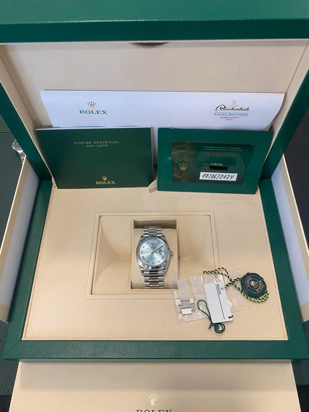 Rolex Day-Date 36 “Ice Blue” Platinum (6/2024) – View 13