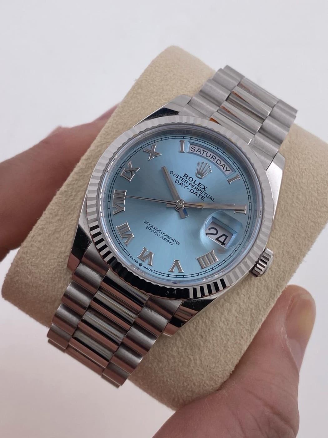 Rolex Day-Date 36 “Ice Blue” Platinum (6/2024) – View 2