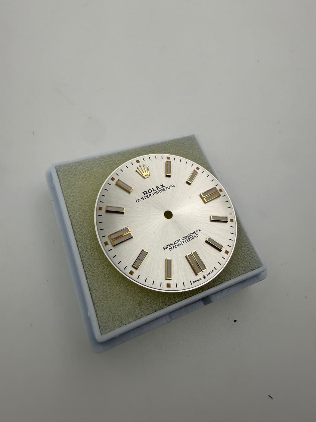 Rolex Oyster Perpetual 41 Zifferblatt (Silber/Gold)